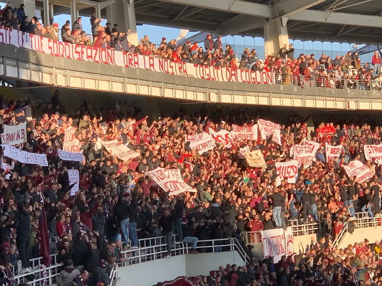 contestazione striscioni