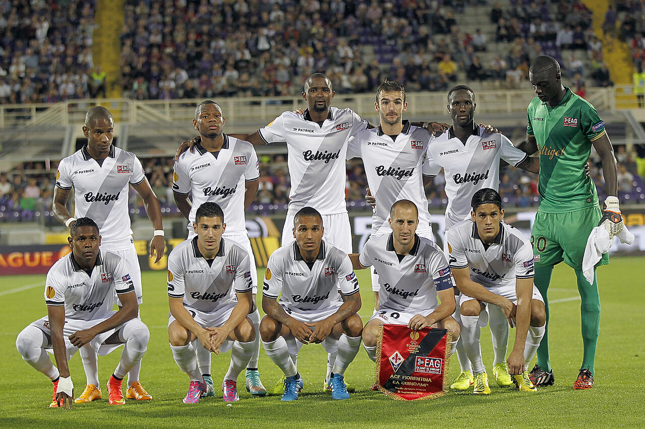 squadra del guingamp in posa per la foto