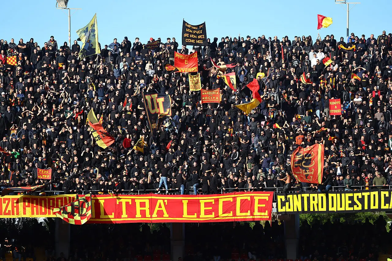 Lecce Torino, scontro tra tifosi