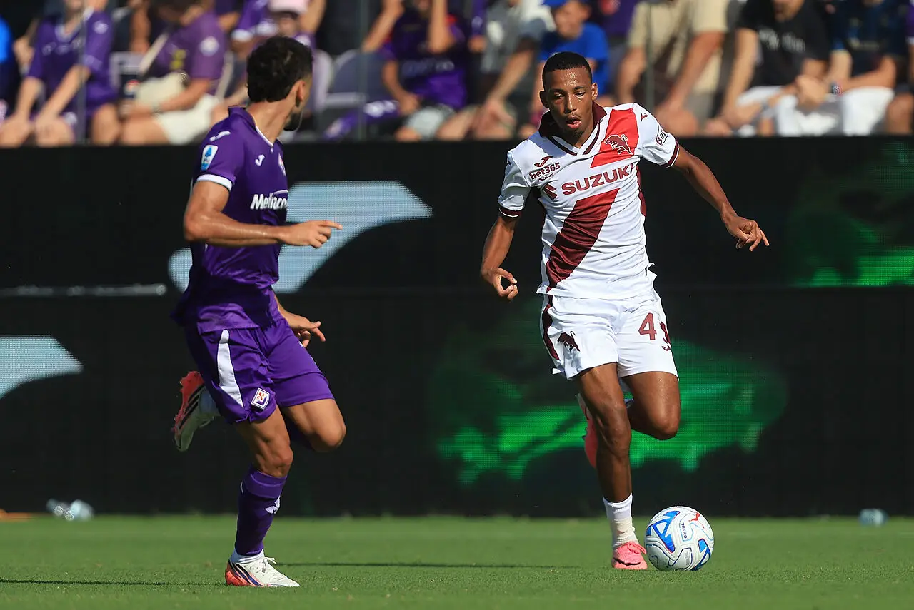 Rafik Belghali in azione in Fiorentina Torino