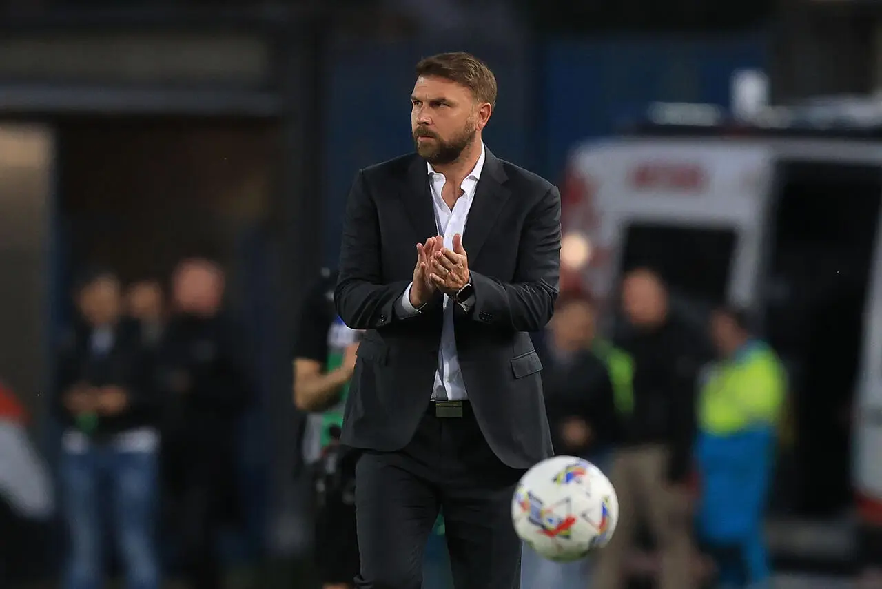 Paolo Zanetti manager of Hellas Verona gestures during the Serie A match between Empoli and Verona at Stadio Carlo Castellani on May 25, 2025 in Empoli, Italy.