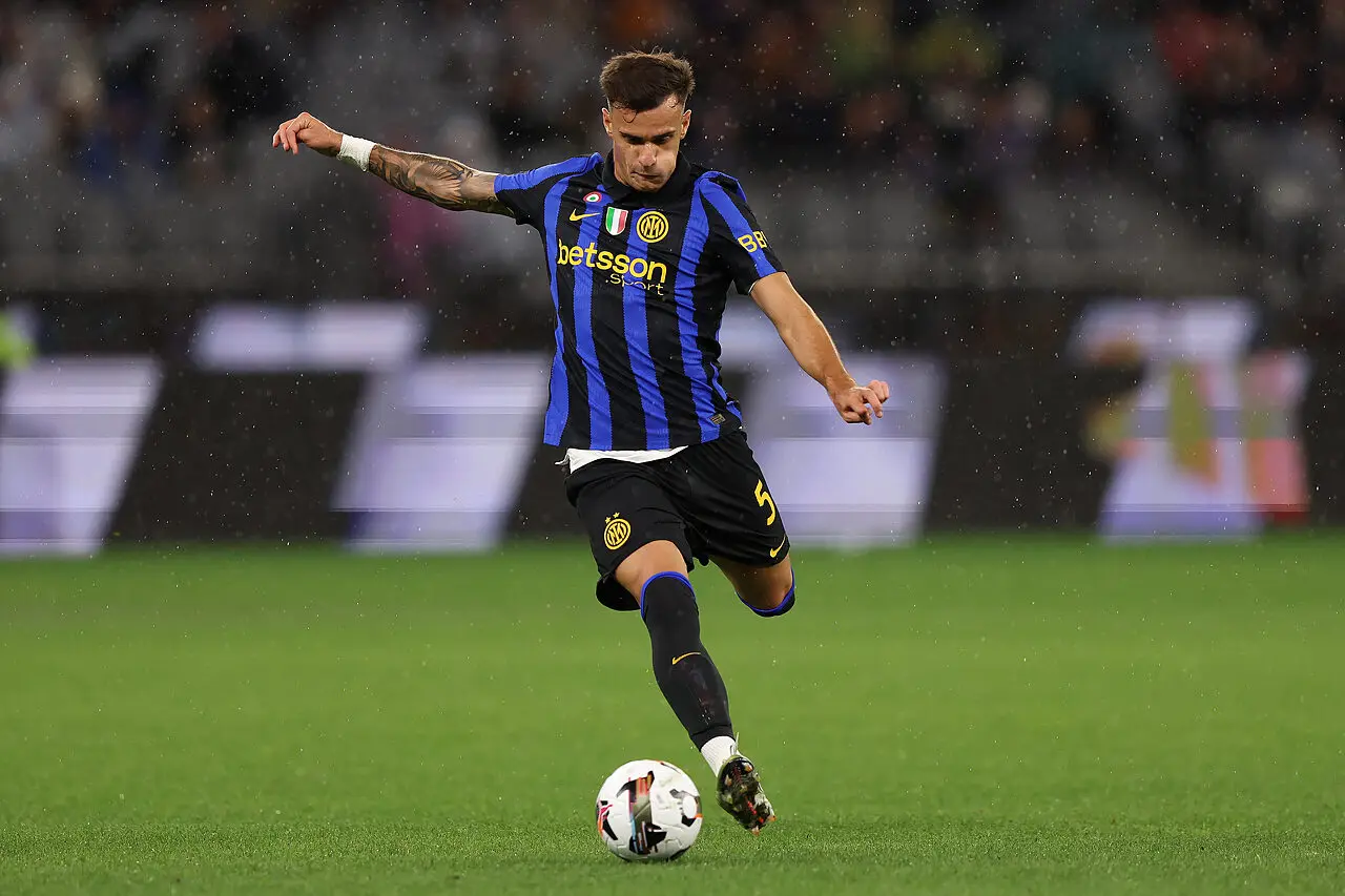 Aleksandar Stankovic in azione con la maglia dell'Inter