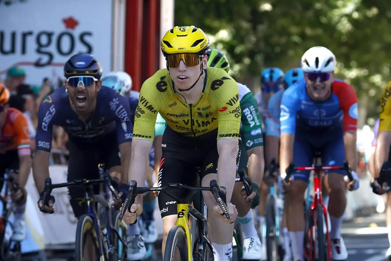 Matthew Brennan vince al colpo di reni la quarta tappa della Vuelta a Burgos 2026 © Domestique/CorVos