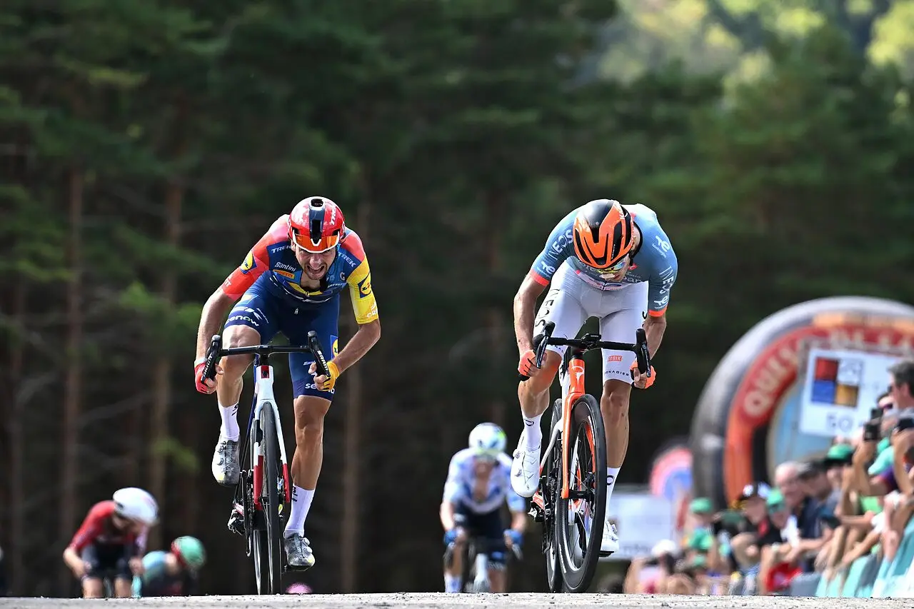 La volata tra Giulio Ciccone e Oscar Onley per la vittoria della seconda tappa della Vuelta a Burgos 2026 © Lidl-Trek / GettySport