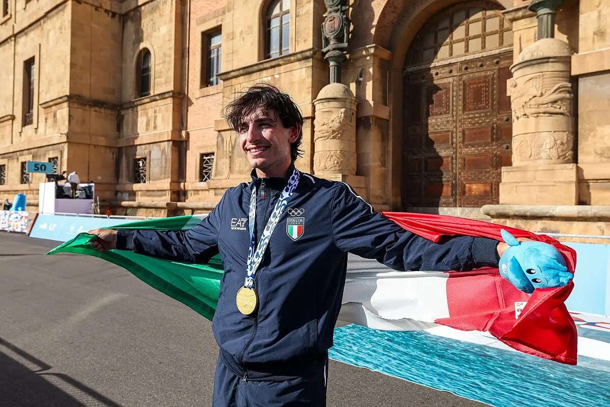 Tommaso Dati festeggia la medaglia d'oro ai Giochi del Mediterraneo © Tommaso Dati