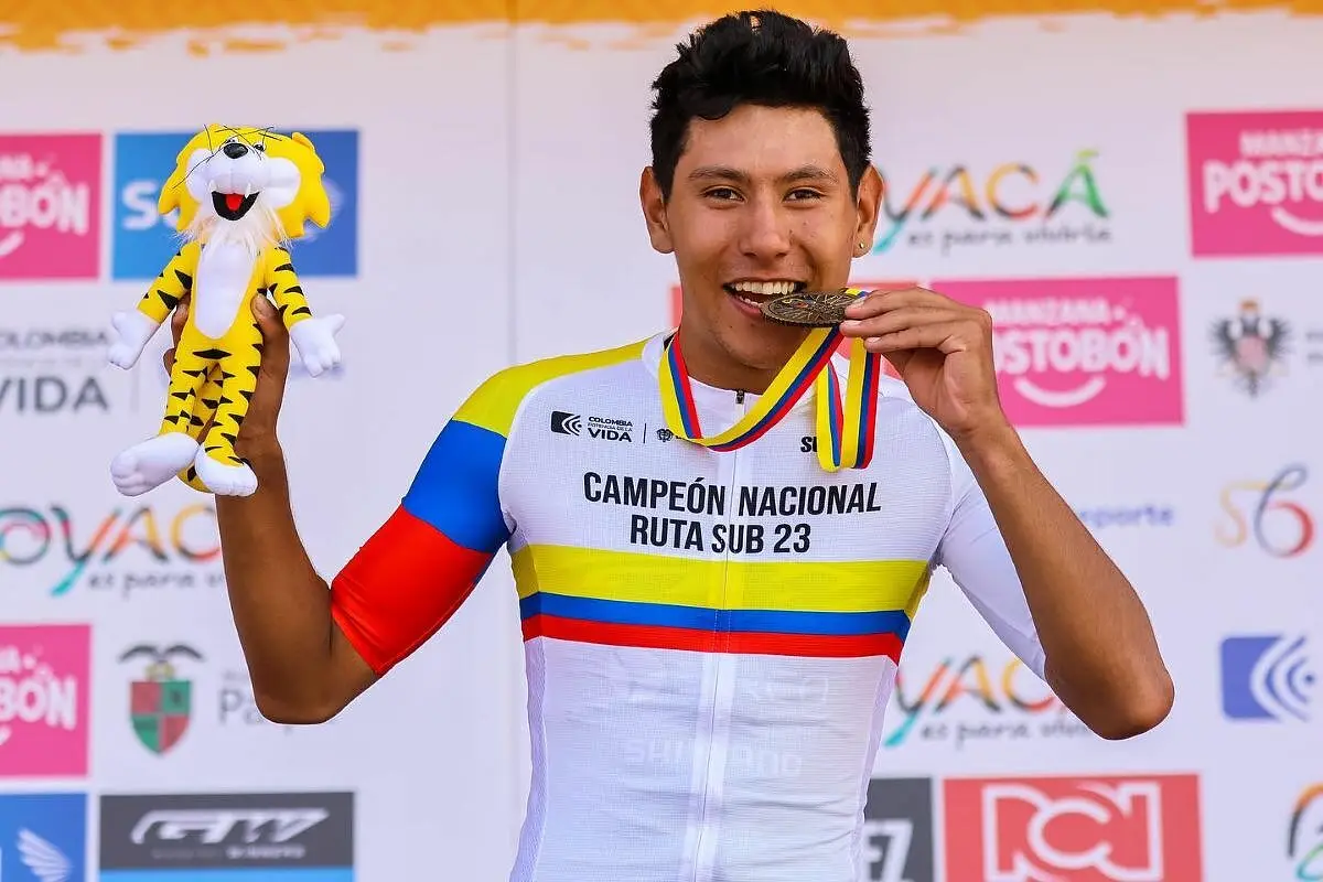 Brandon Rojas festeggia il titolo nazionale under 23 del 2024 © Anderson Bonilla/GW Erco SportFitness