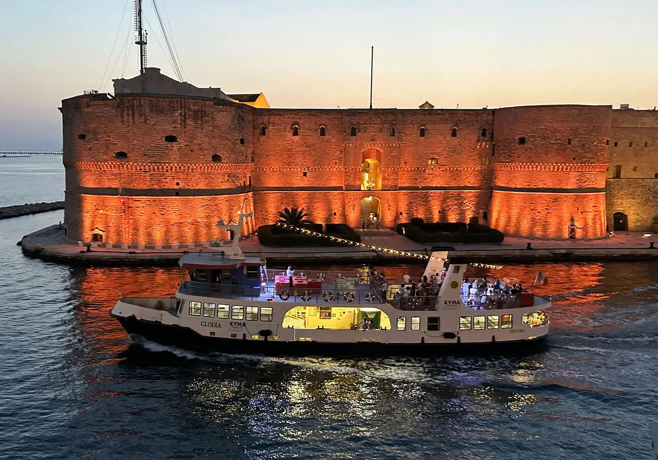 Motonave Clodia Kyma Mobilità