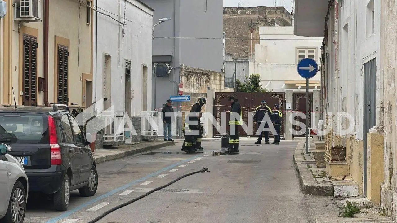 Esplosione in un appartamento a Maruggio