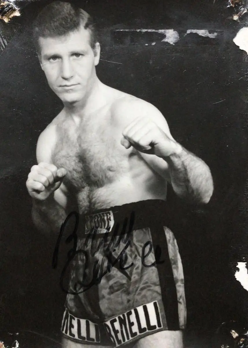 Bruno De Pace con la tenuta della Moto Benelli Pesaro