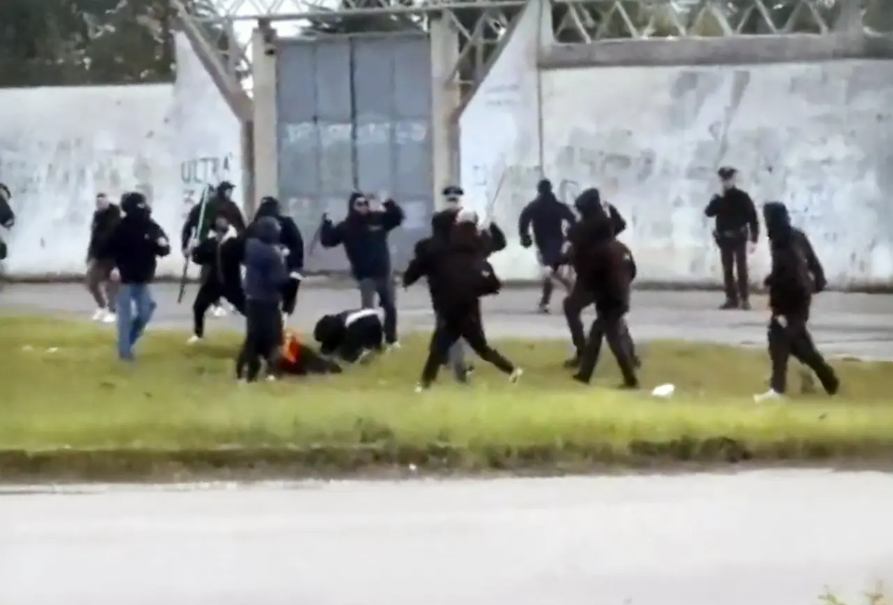 Promozione: pesanti scontri tra tifoserie di Trepuzzi e Locorotondo (VIDEO)