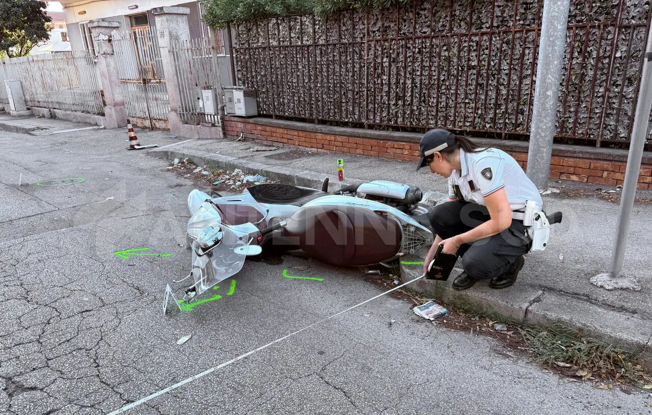 Taranto, incidente in via Galeso (foto Francesco Manfuso)