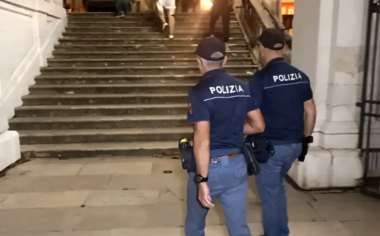 Polizia nella Villa Peripato