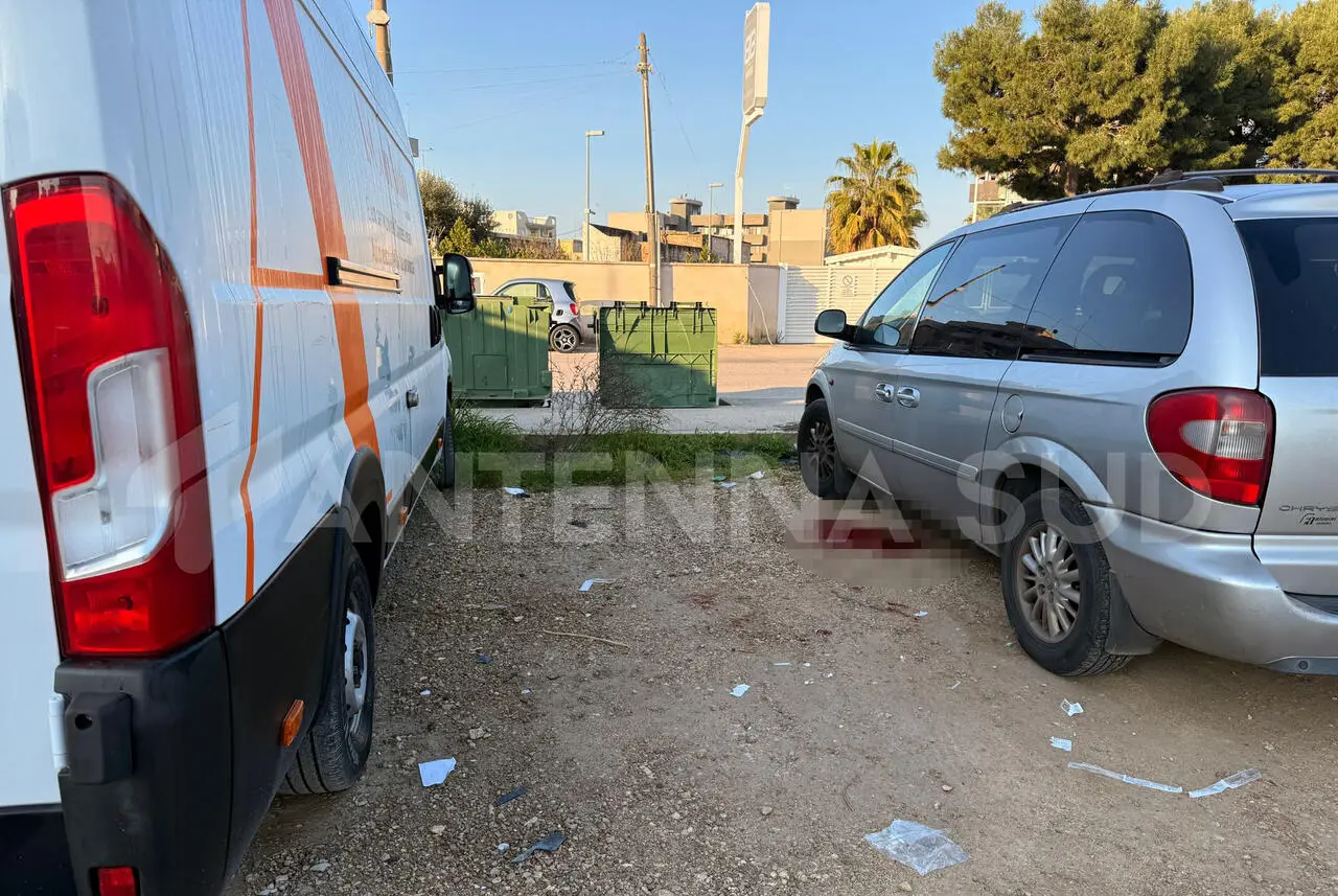 Tentato suicidio a Taranto: uomo salvato grazie a un passante