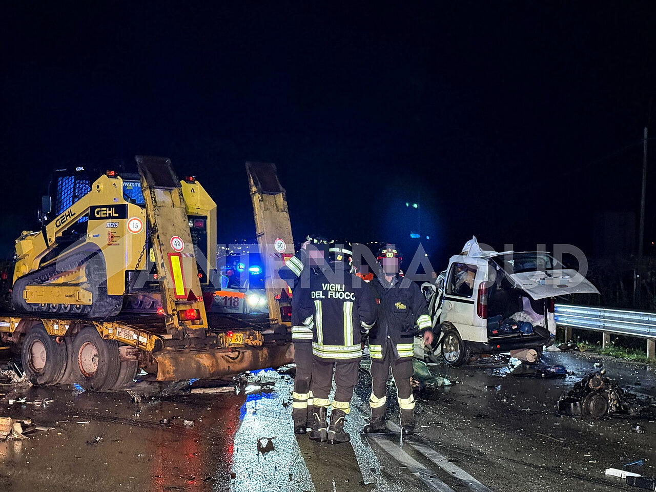 Taranto, incidente mortale sulla SS100 (foto Manfuso)