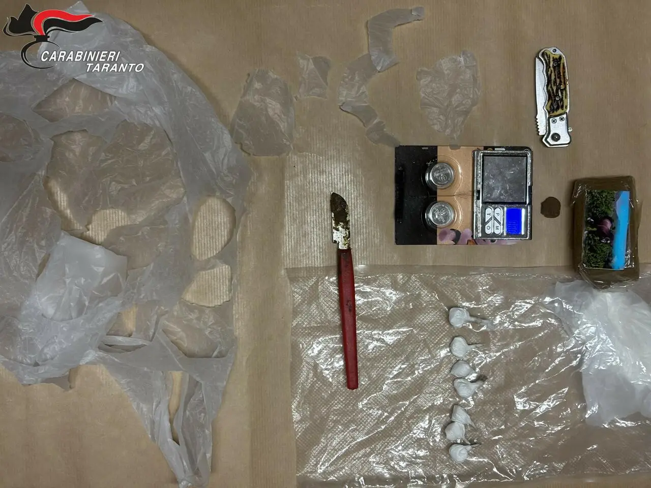 Massafra, Carabinieri trovano droga in casa: 32enne arrestato