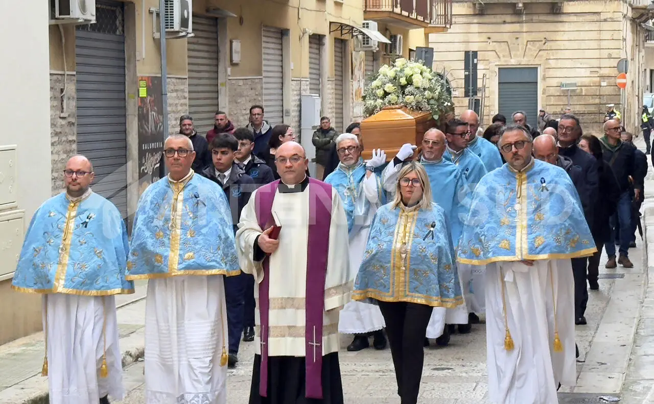 Massafra: Celebrati i funerali di Mons. Cosimo Damiano Fonseca (foto Todaro/AntennaSud)