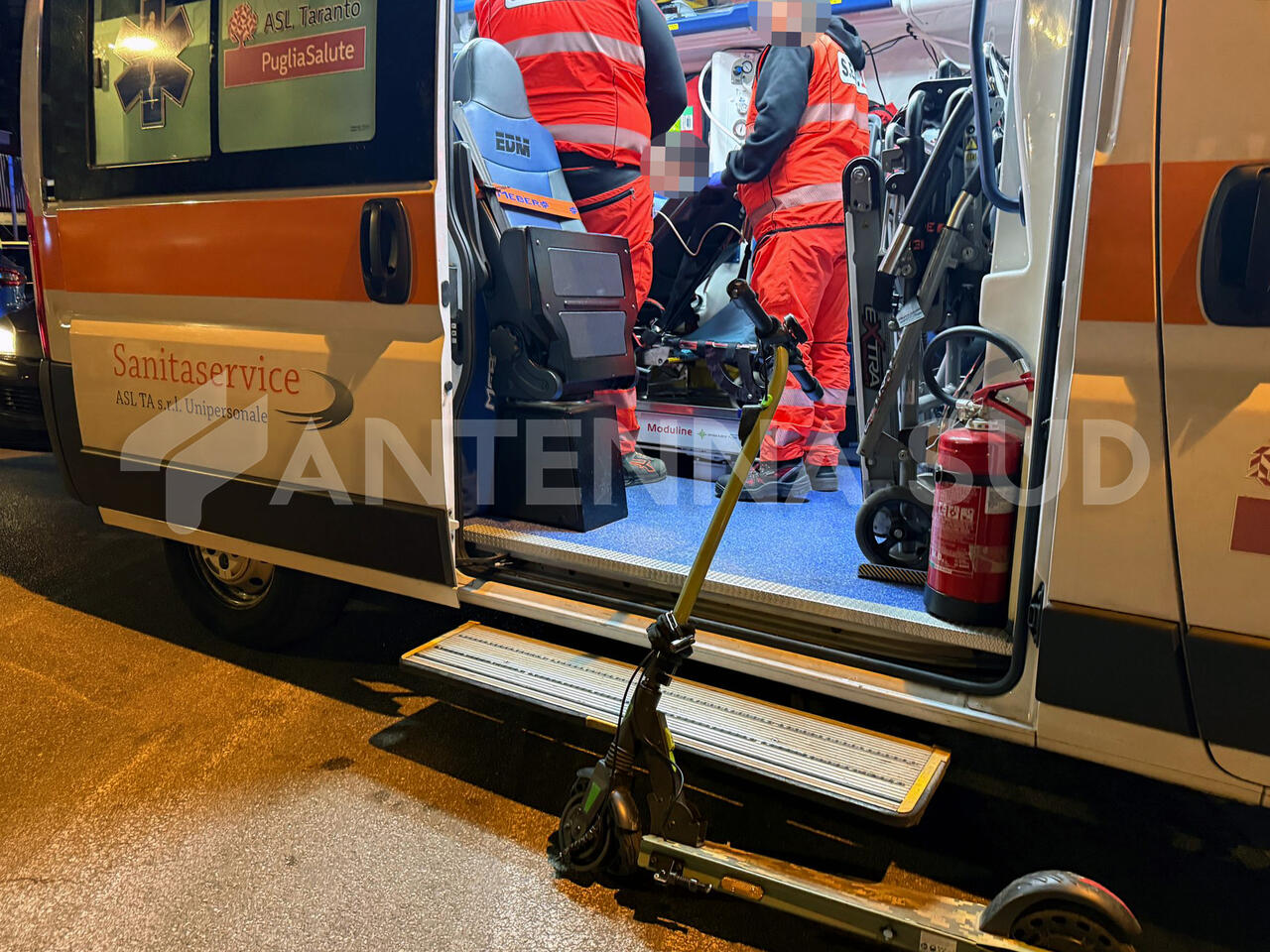 Taranto: scontro tra scooter e monopattino (foto Francesco Manfuso)