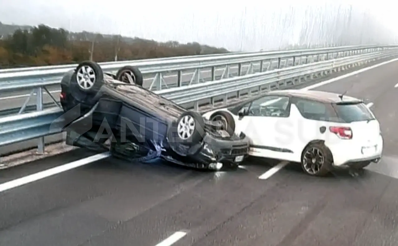 Incidente sulla nuova SS 172, auto si ribalta durante un sorpasso