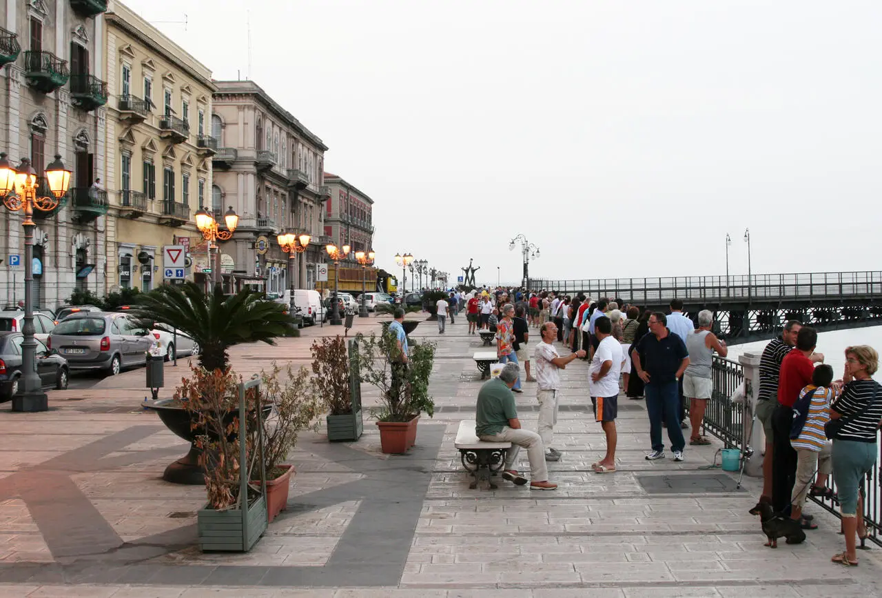 Corso Due Mari a Taranto (foto Massimo Todaro)