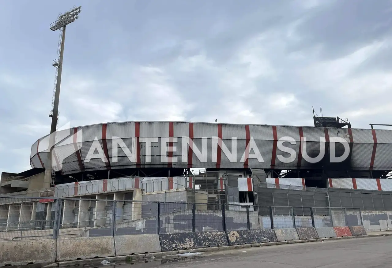 Curva Sud stadio Erasmo Iacovone