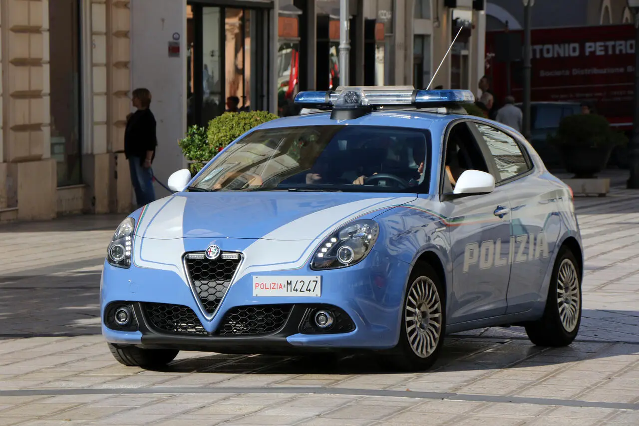 Polizia (foto Todaro/AntennaSud)
