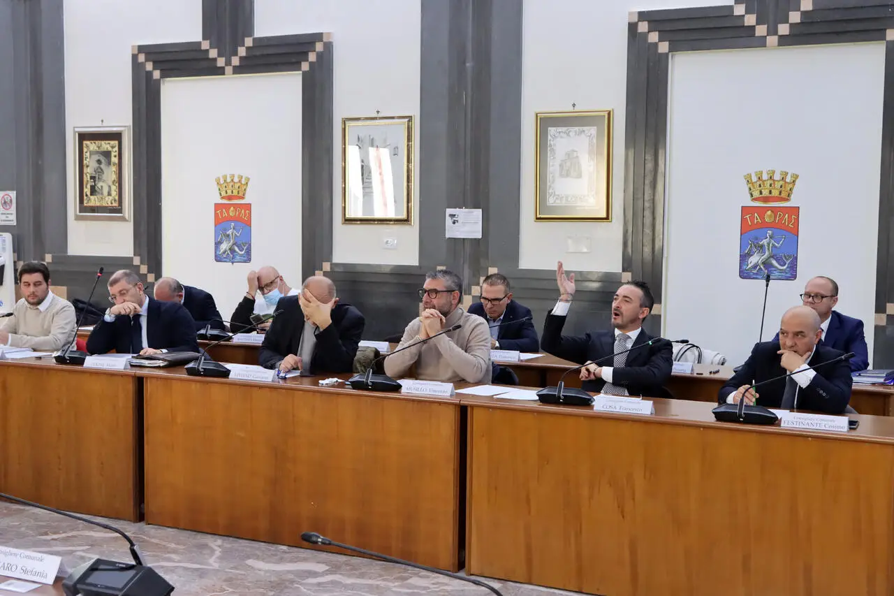 Consiglio comunale Taranto (foto Todaro/AntennaSud)