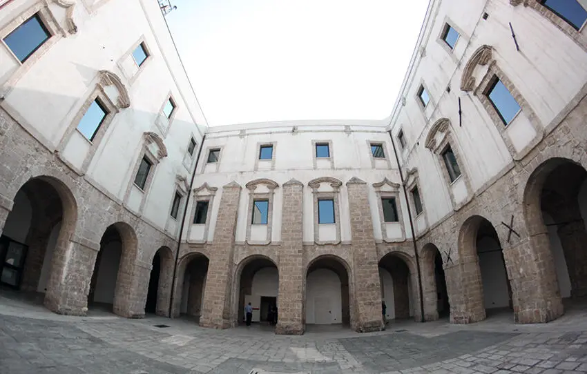 Università Aldo Moro - ex caserma Rossarol (foto Massimo Todaro)