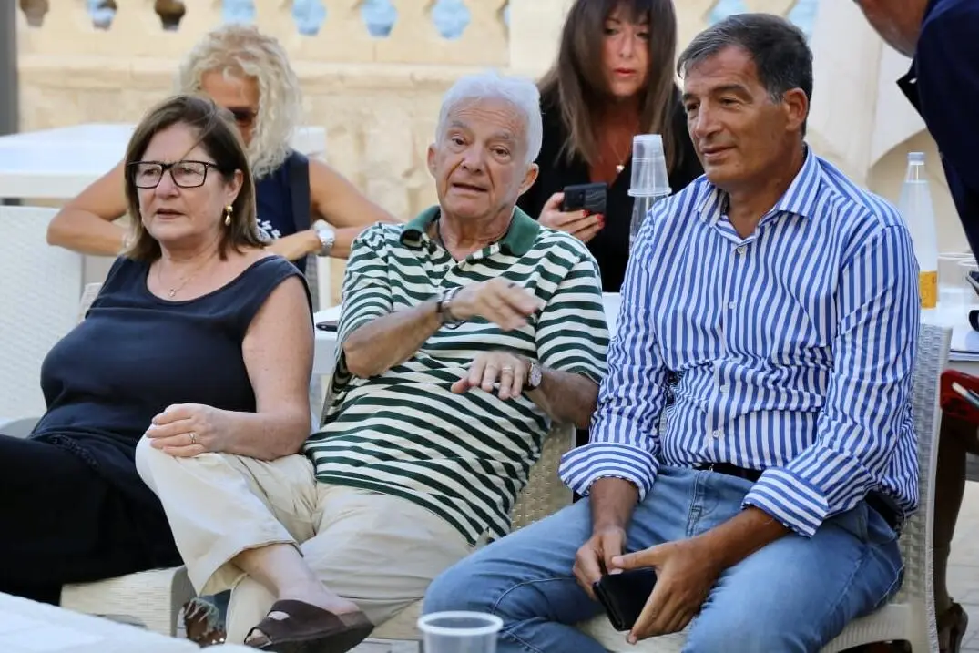 Da sx: Elisabetta Zelatore, Tonio Bongiovanni, Vito Primavera