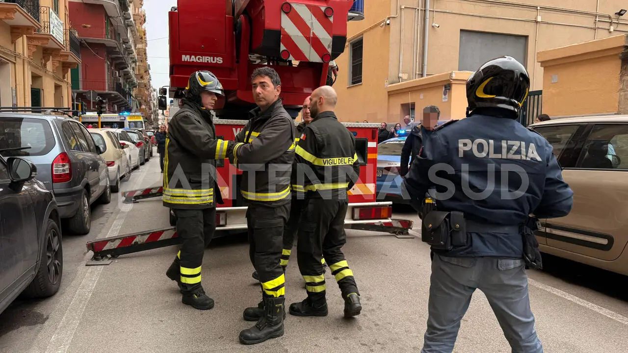 Taranto: uomo trovato ferito in casa in una pozza di sangue