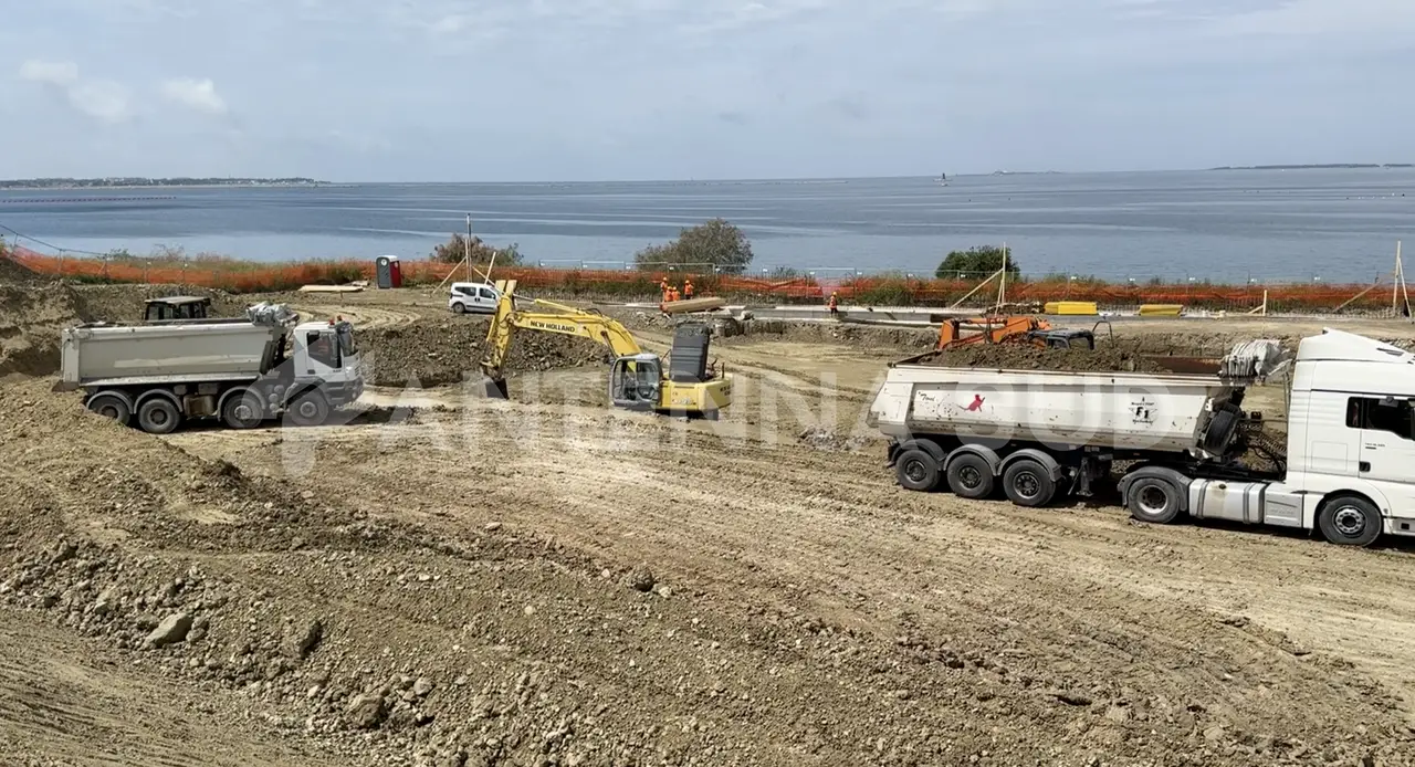 Taranto, lavori Stadio del Nuoto (foto Todaro/AntennaSud)