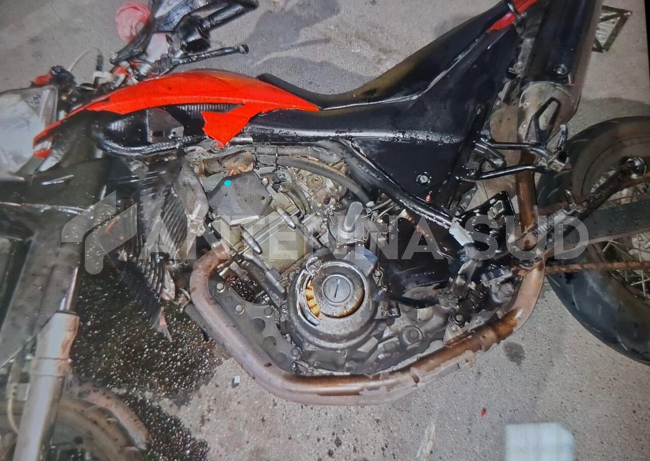 Taranto, frontale tra due moto su Viale Europa (foto Francesco Manfuso)