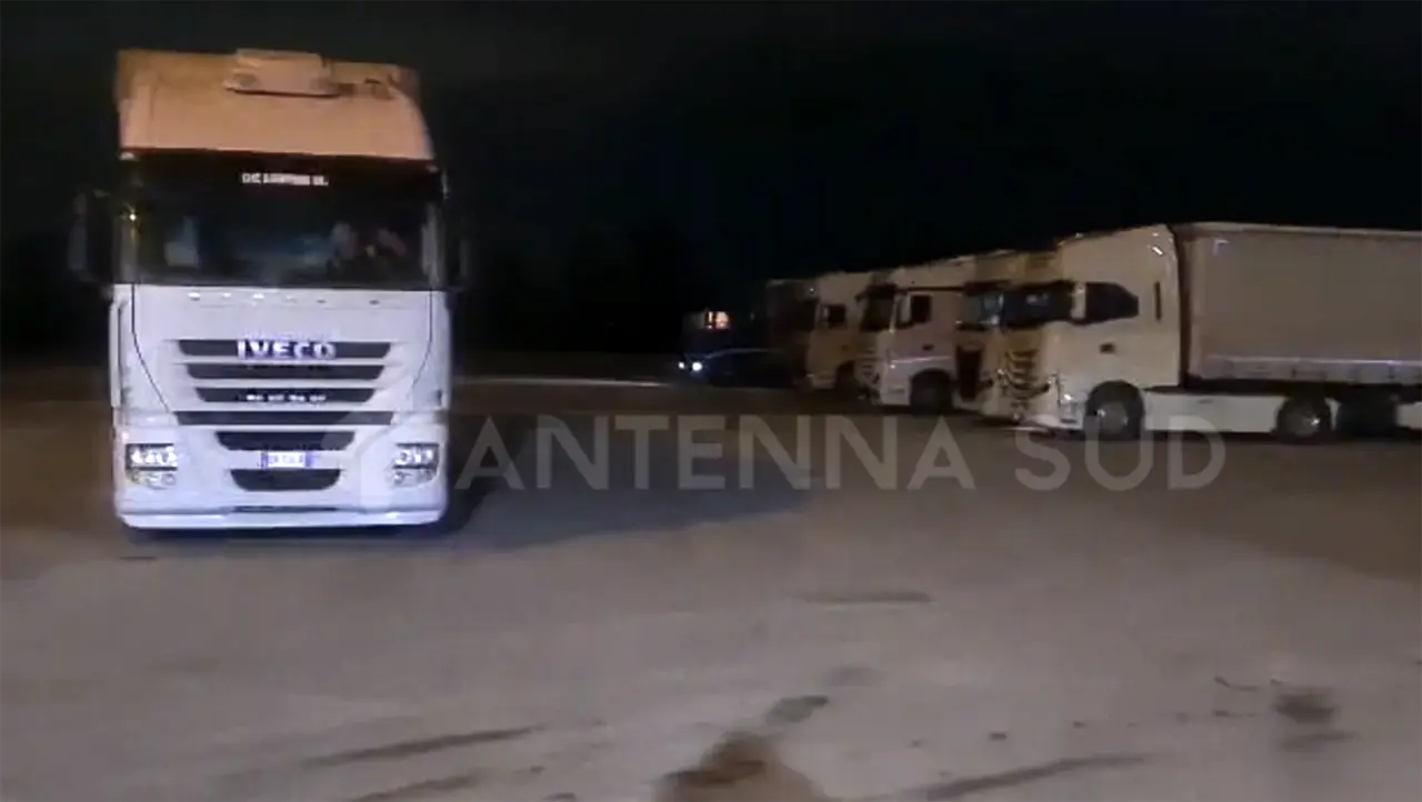 Ex Ilva Taranto, autotrasportatori bloccano portineria C