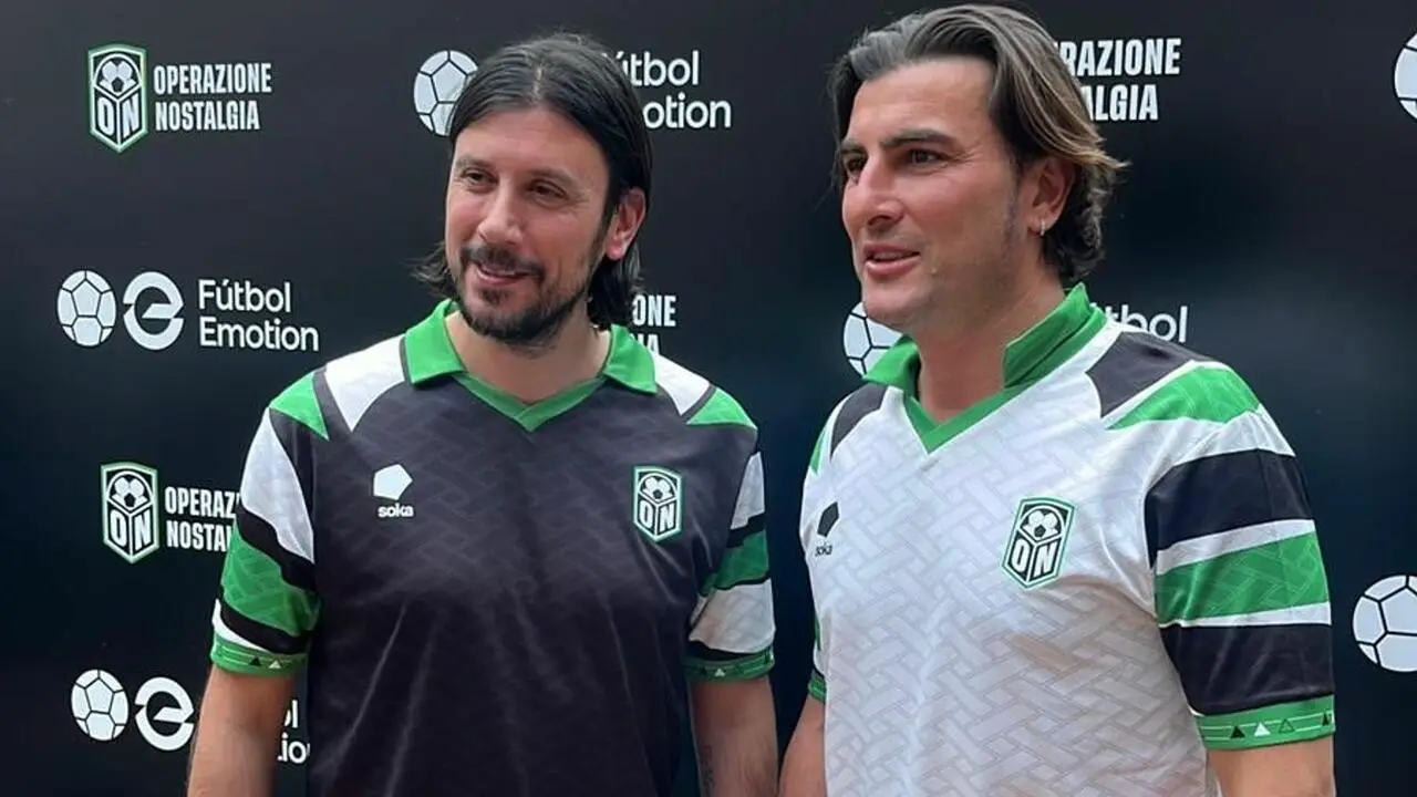 Nicola Ventola e Cristian Zaccardo, insieme a Marco Amelia, Sergio Pellissier e Dario Hubner, hanno svelato le nuove divise per l'evento Operazione Nostalgia