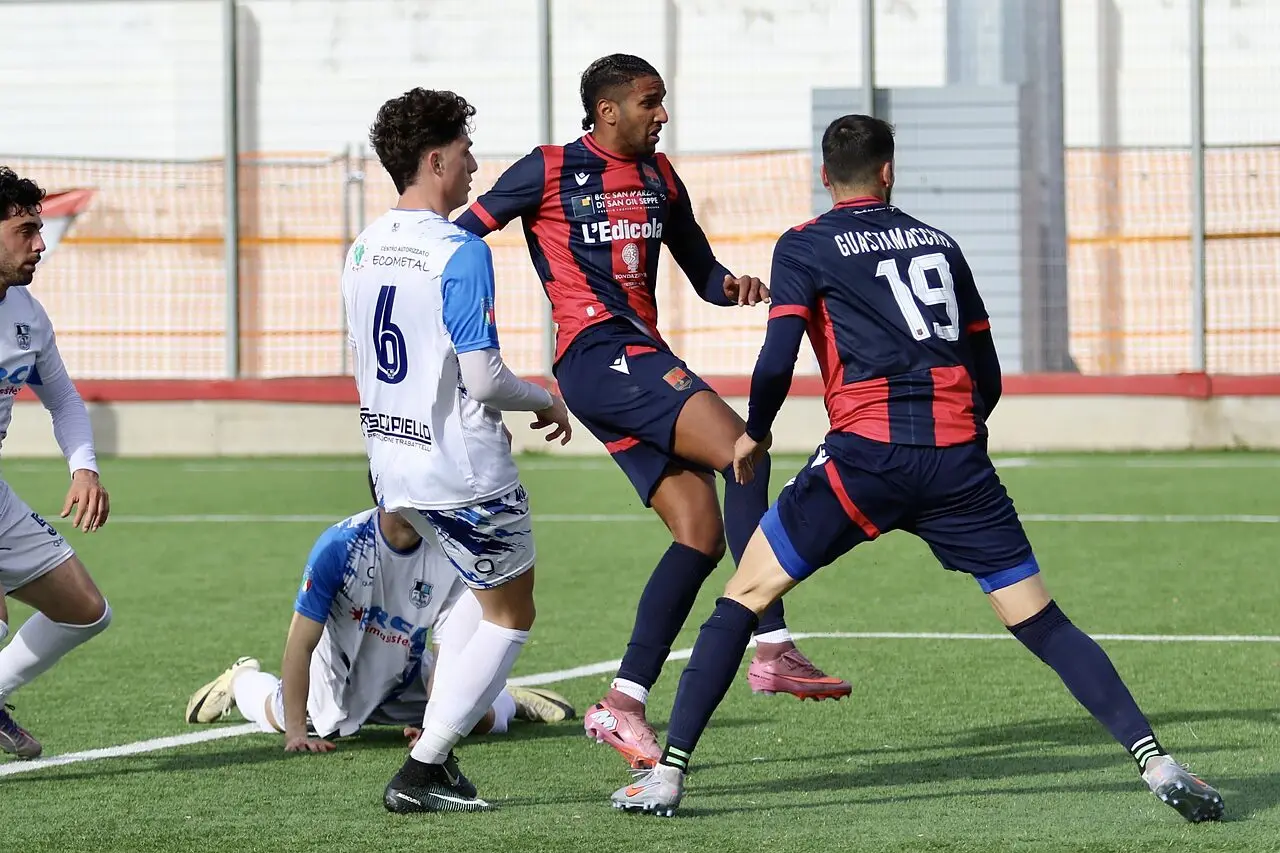 Davide Incerti mette a segno il 2-0 (foto Franco Capriglione)