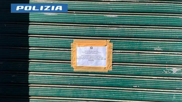 Taranto, la Polizia chiude due B&B irregolari