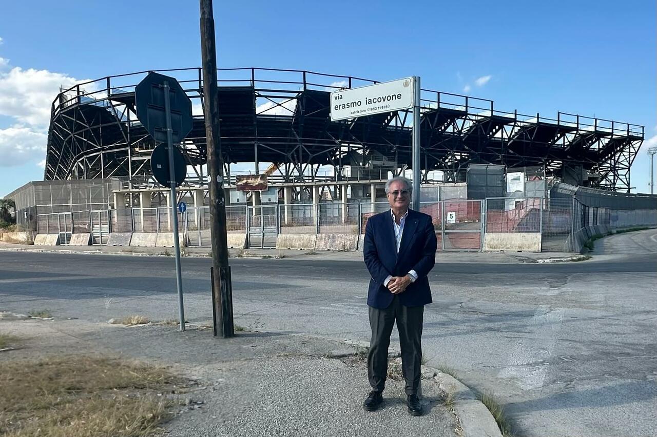 Massimo Ferrarese allo stadio Erasmo Iacovone di Taranto