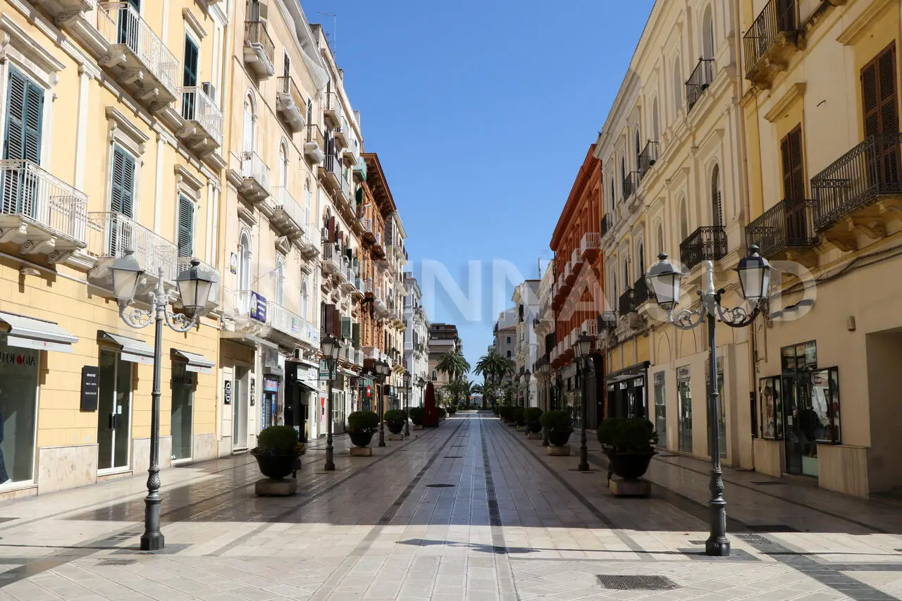 Via d'Aquino (foto Todaro/AntennaSud)