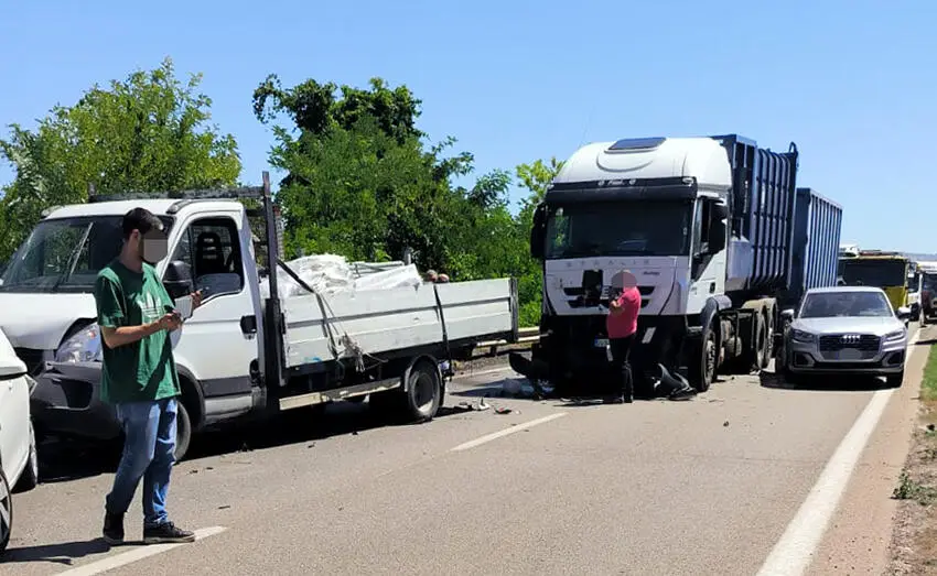 Incidente stradale sulla Brindisi-Taranto. Coinvolte diverse auto