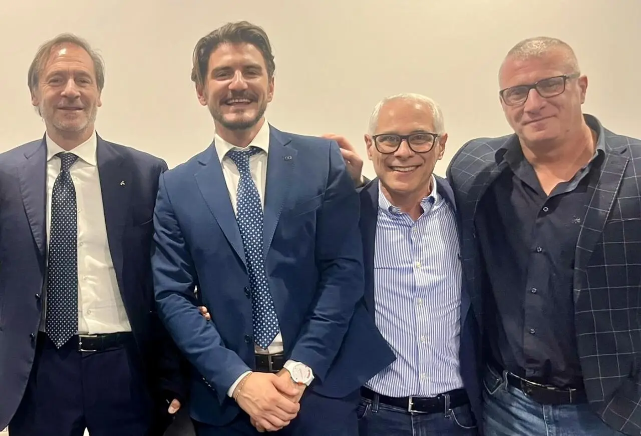 Da sx: Stefano Mei, presidente Fidal Nazionale, Eusebio Haliti, neo eletto presidente Fidal Puglia, Pierpaolo Semeraro, neo eletto consigliere Fidal Puglia, e Marcello De Cesare, presidente dell'ASD L'Amico Cras Taranto
