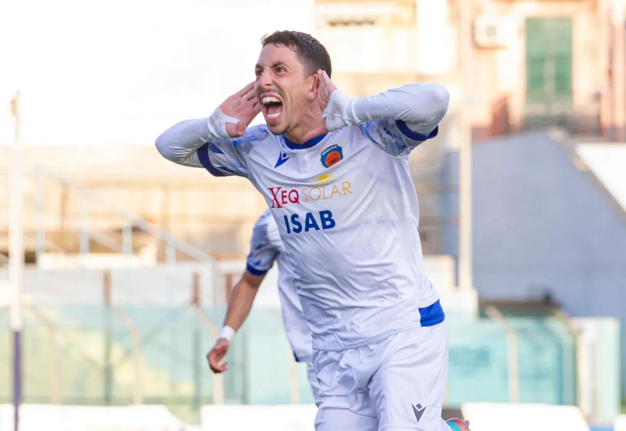 L'esultanza di Giuliano Alma dopo il gol (Foto Simona Amato)