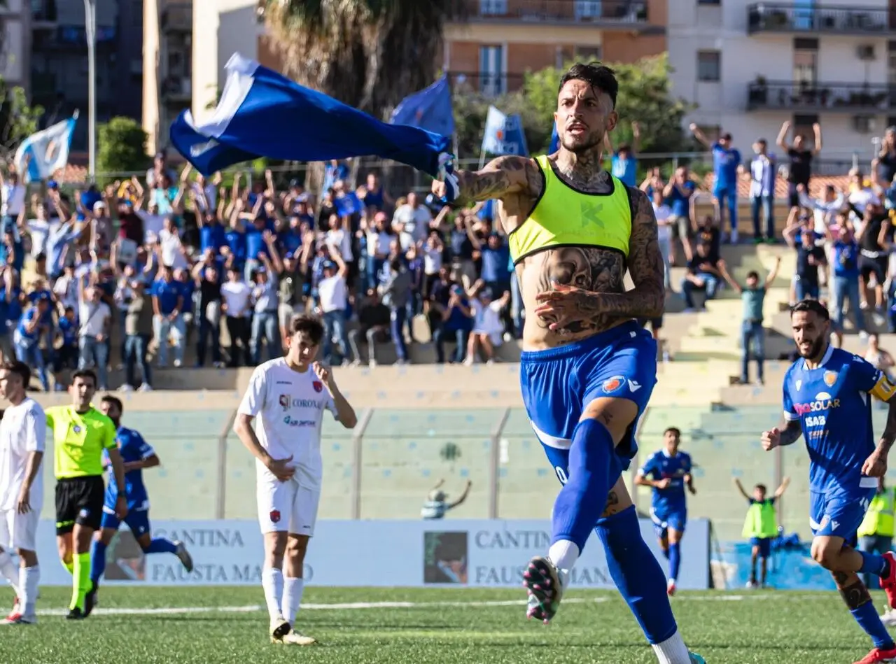 L’esultanza di Sarao (foto di Simona Amato)