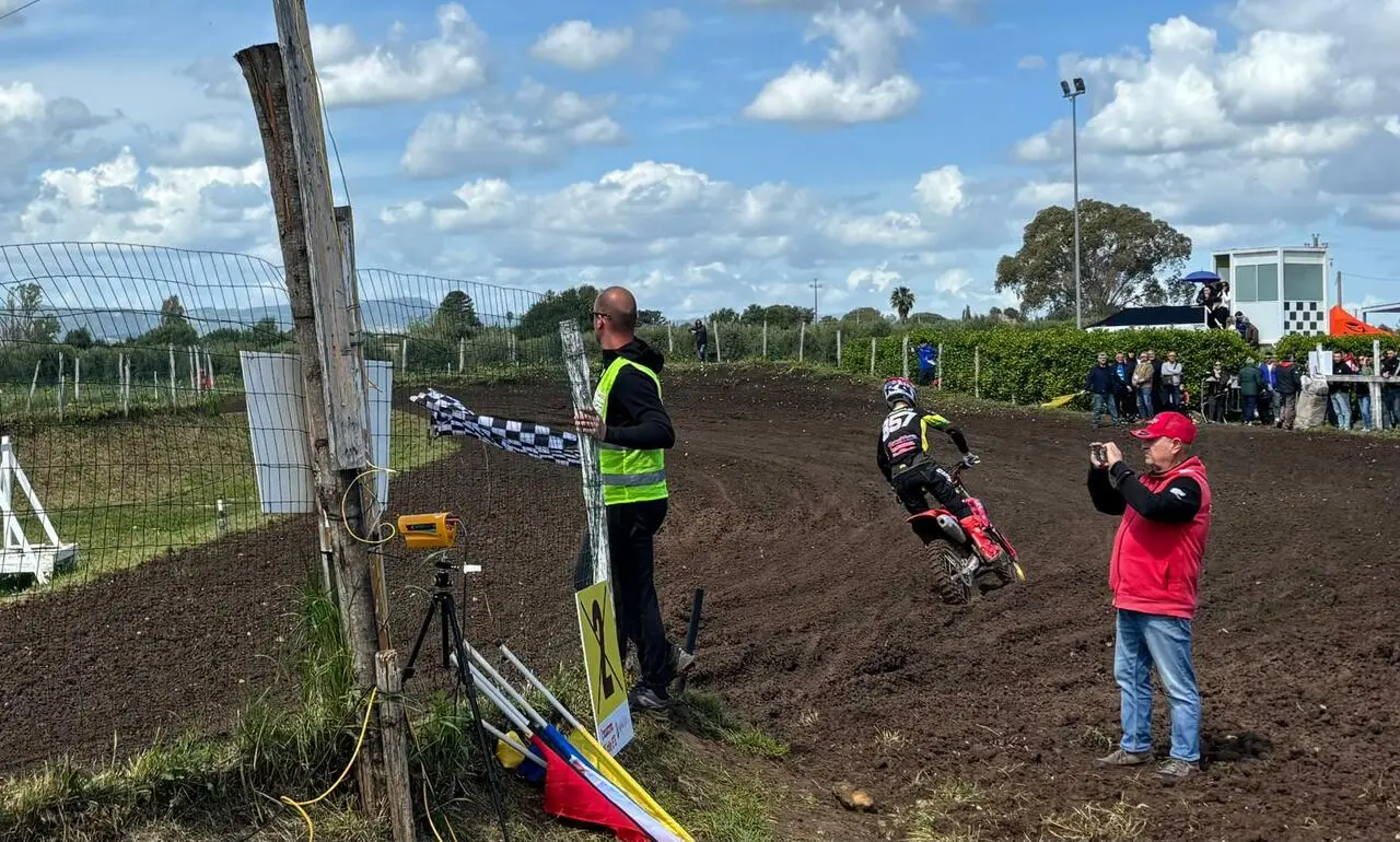 L'arrivo di Catinello al traguardo