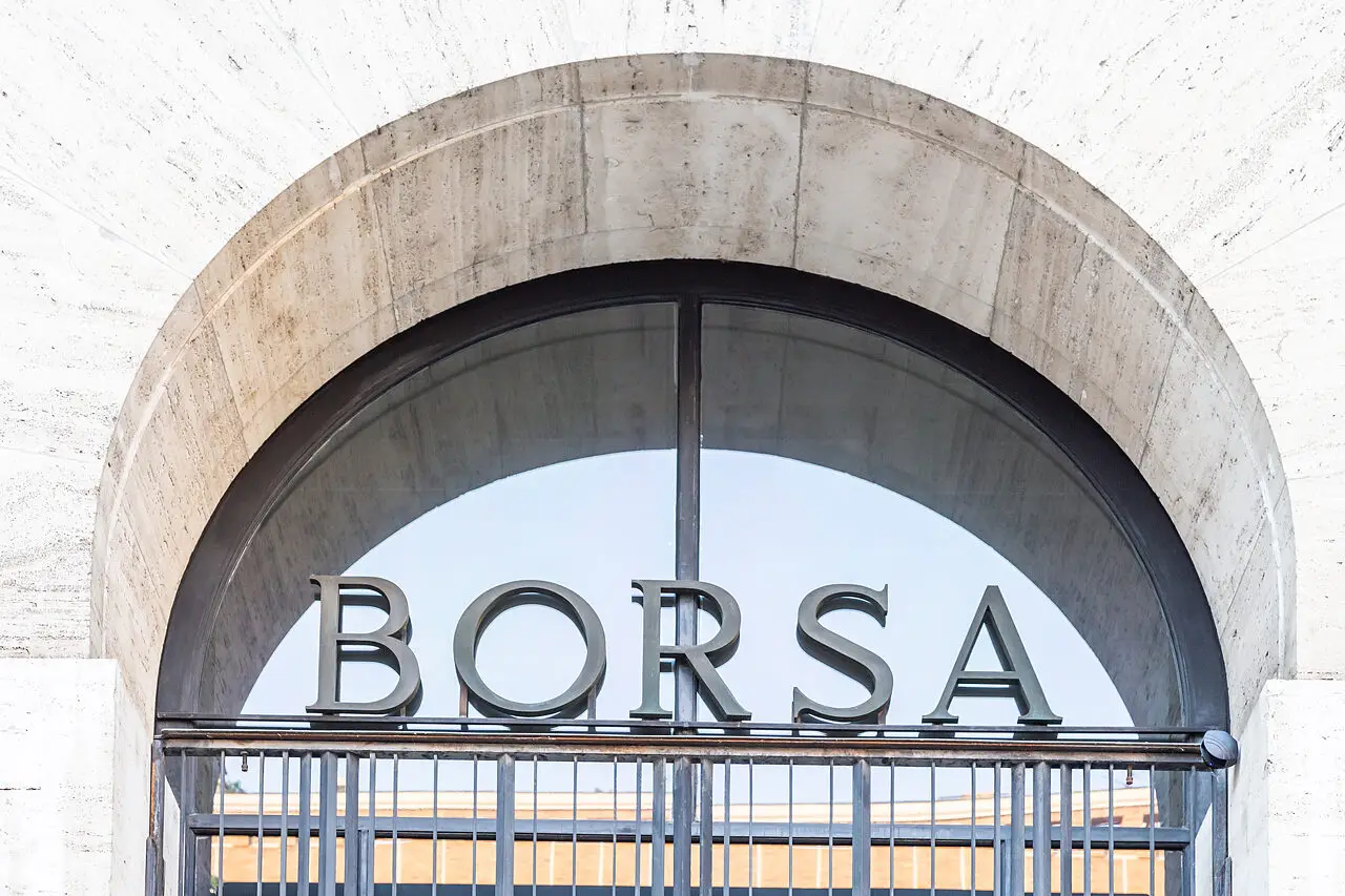 Borsa, Piazza Affari - Depositphotos