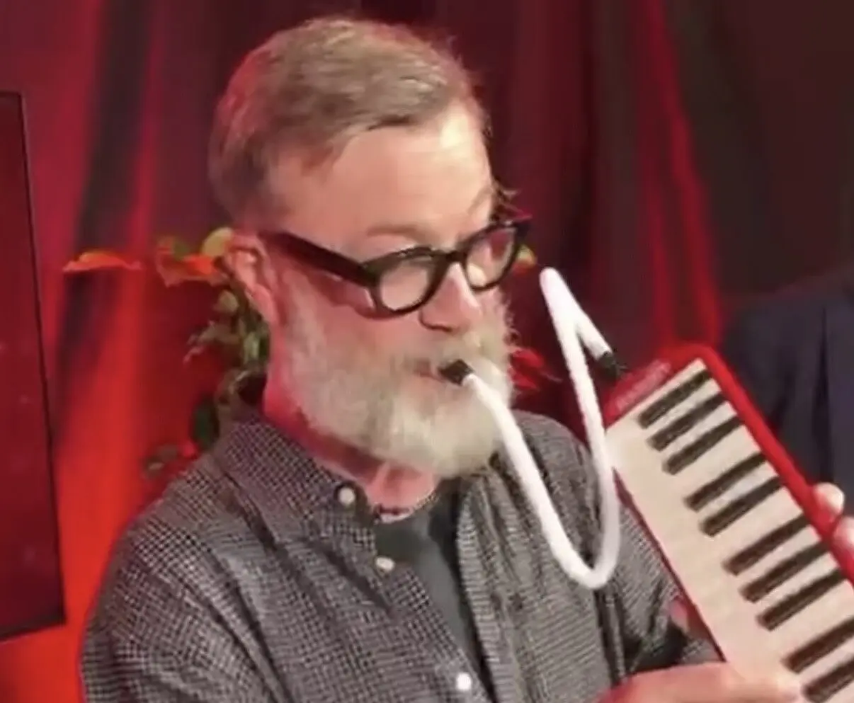 Masini suona l'inno della Fiorentina