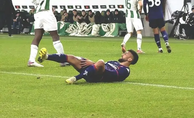 Gonzalez si infortuna in Ferencvaros-Fiorentina. Foto: Fiorentinanews.com