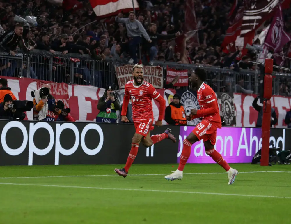 Choupo-Moting esulta dopo un gol segnato col Bayern Monaco