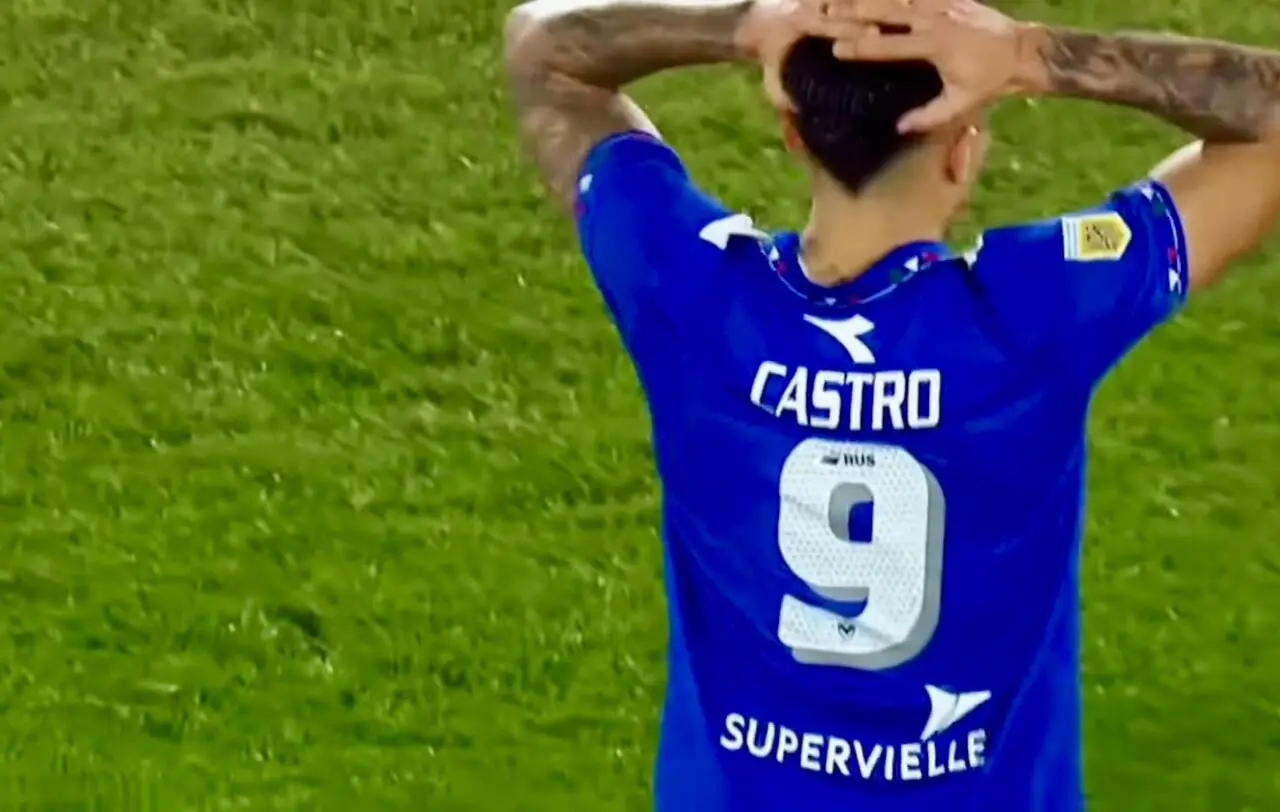L'attaccante del Velez, Santiago Castro