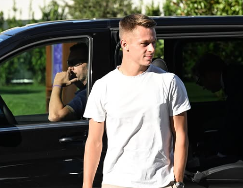 Nicolussi Caviglia arrivato al Viola Park. (da Instagram: @acffiorentina)