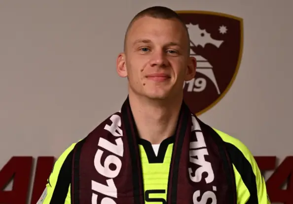 Oliver Christensen alla Salernitana. (credits Instagram: @ussalernitana1919official)