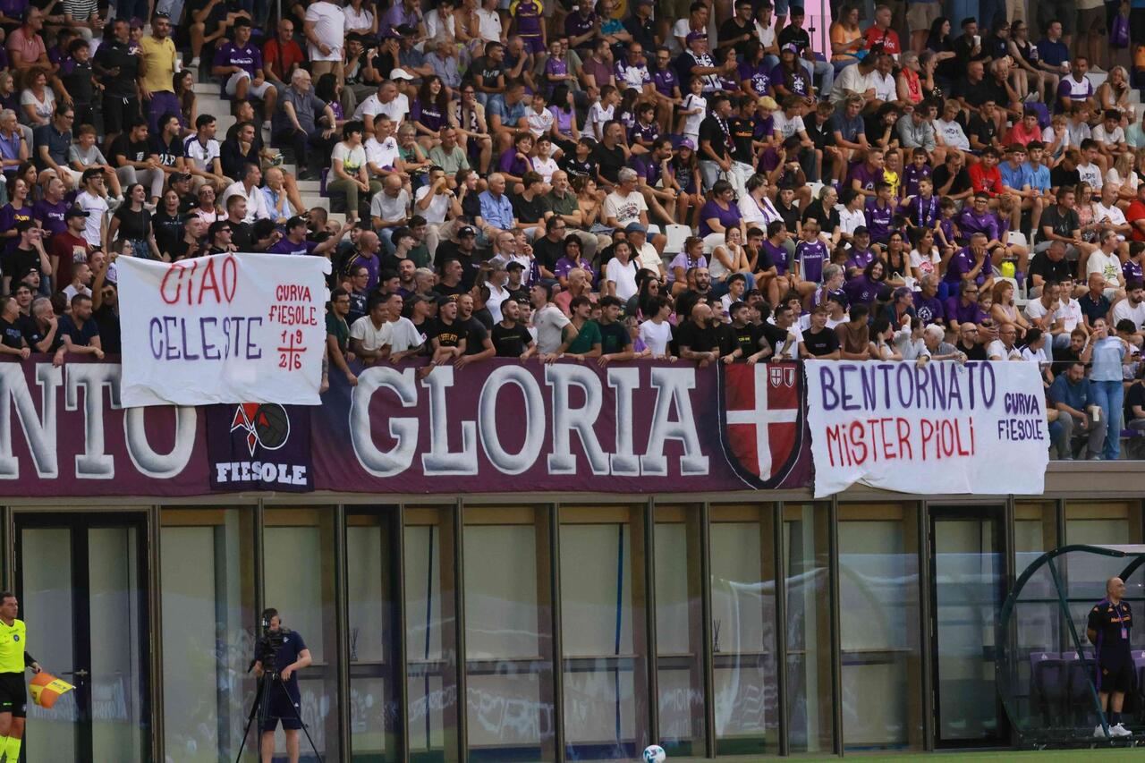 Striscioni Pin Pioli